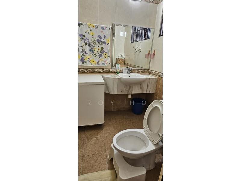 Rumah Teres 2-Tingkat untuk Dijual di Putra Heights (Subang Jaya) - Roy Ho - Bathroom - PropertyGuru.com.my