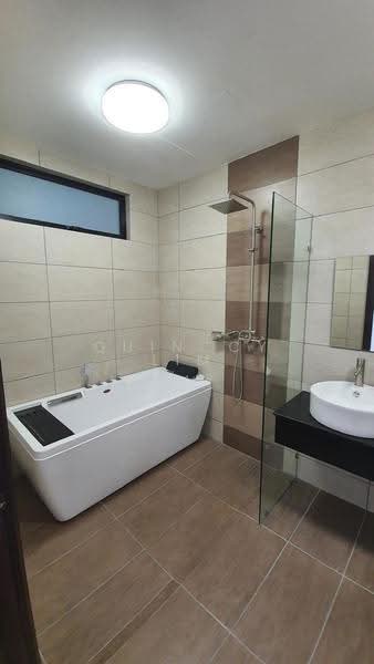 Service Residence for Rent at Molek Regency - Quinccy Lim - Bathroom - PropertyGuru.com.my