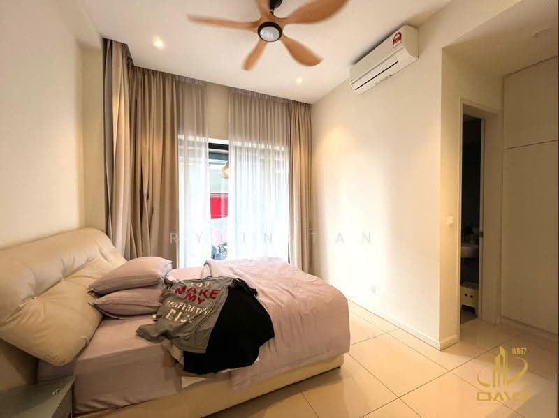 Rumah Berkembar untuk Disewa di Kota Kemuning (Shah Alam) - Rylin Tan - Bedroom - PropertyGuru.com.my