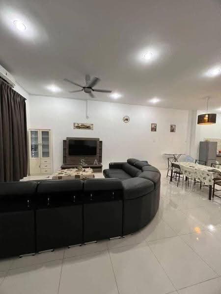 Rumah Teres 3-Tingkat untuk Disewa di Panorama Lapangan Perdana (Ipoh) - Sam . - Living Room - PropertyGuru.com.my