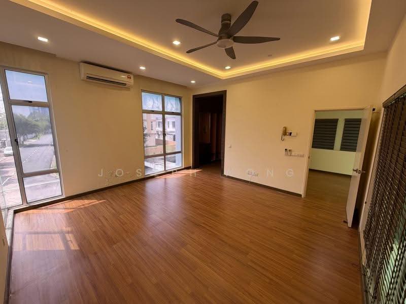Cluster House for Sale in Taman Nusa Bestari (Iskandar Puteri (Nusajaya)) - Joseph Wong - Living Room - PropertyGuru.com.my