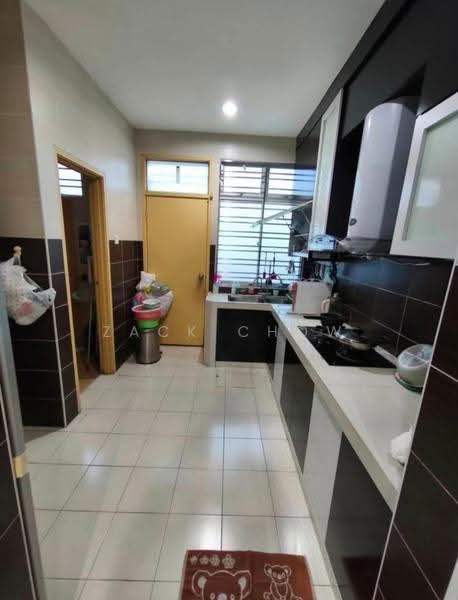 2-storey Terraced House for Sale in Taman Bestari Indah (Ulu Tiram) - Zack Chow - Kitchen - PropertyGuru.com.my