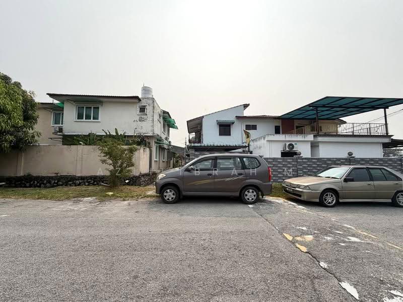 1-storey Terraced House for Sale in Taman Muhibbah (Kajang) - Azli Ibrahim - Exterior - PropertyGuru.com.my