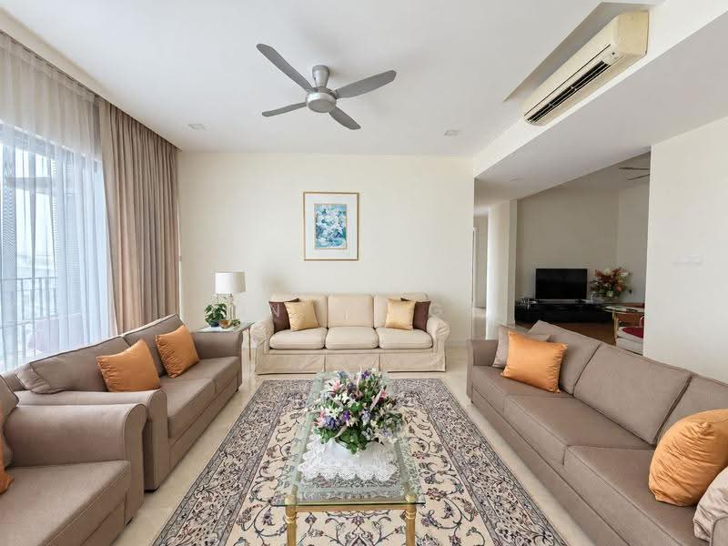 Kediaman Servis untuk Dijual di The Greens - Yin Peng . - Living Room - PropertyGuru.com.my