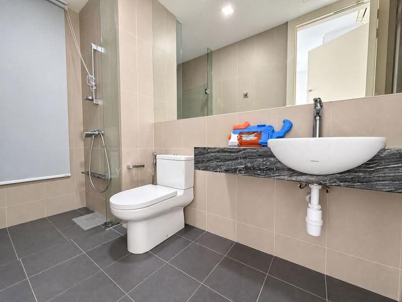 Kediaman Servis untuk Dijual di The Greens - Yin Peng . - Bathroom - PropertyGuru.com.my