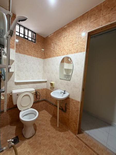Rumah Bandar untuk Disewa di Butterworth (Penang) - Eva Tan - Bathroom - PropertyGuru.com.my
