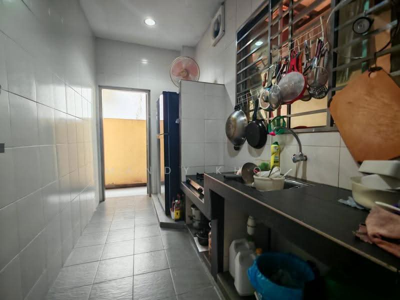 Semi-Detached House for Sale in Gombak (Selangor) - Mandy Khoo - Kitchen - PropertyGuru.com.my