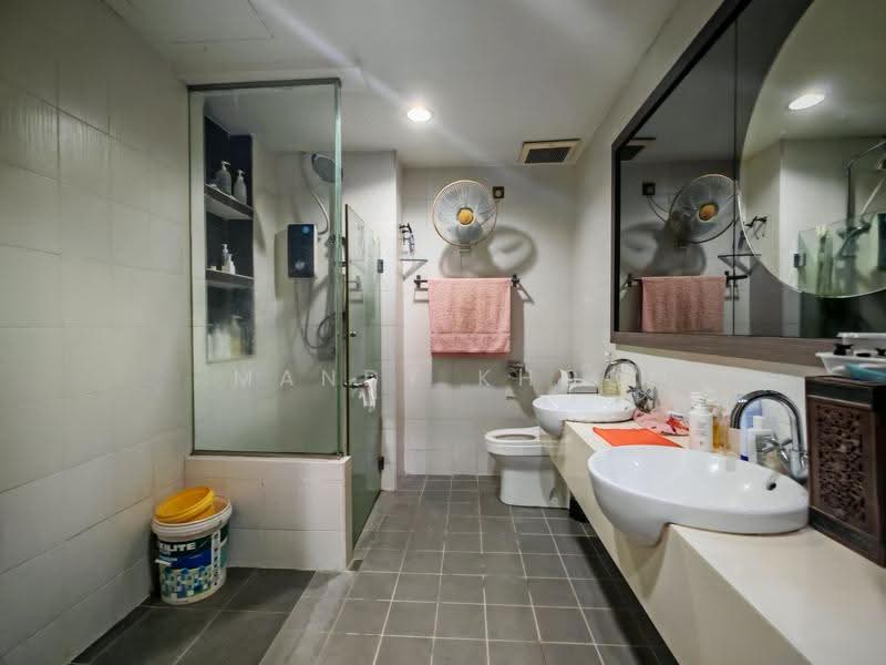 Semi-Detached House for Sale in Gombak (Selangor) - Mandy Khoo - Bathroom - PropertyGuru.com.my