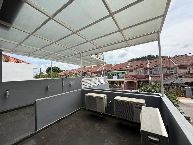 2-storey Terraced House for Sale in Ukay Bistari (Ulu Kelang) - Luqman Ramli - Balcony - PropertyGuru.com.my