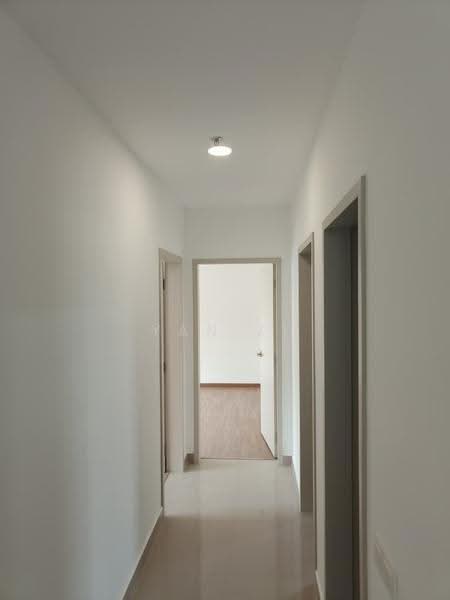Kediaman Servis untuk Disewa di Residensi Ava @ Kiara Bay - Yan Zi - Corridor - PropertyGuru.com.my