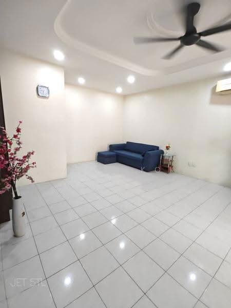 Rumah Teres 2-Tingkat untuk Dijual di Setia Impian (Setia Alam) - Daniel Kok - Living Room - PropertyGuru.com.my