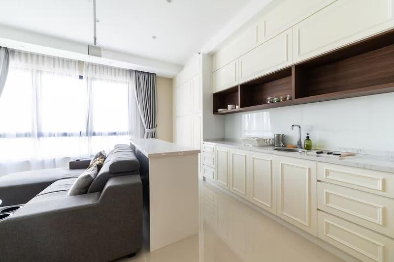Kediaman Servis untuk Dijual di The Clio 2 Residences - James Voon - Living Room - PropertyGuru.com.my
