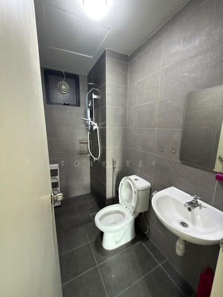 Kediaman Servis untuk Disewa di Majestic Maxim - Toby Tey - Bathroom - PropertyGuru.com.my