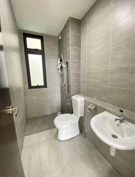 Service Residence for Rent at 8Scape Residence @ Sutera - Valerie Saw - Bathroom - PropertyGuru.com.my