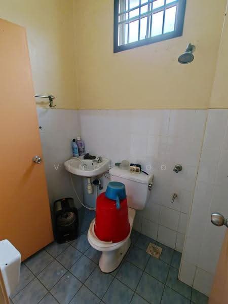 Rumah Teres 2-Tingkat untuk Dijual di Bandar Putra Kulai (Kulai) - Vince Soo - Bathroom - PropertyGuru.com.my