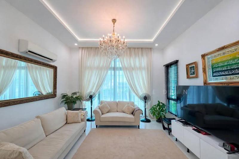 Rumah Banglo untuk Dijual di Cyberjaya (Selangor) - Adzura Zamedin - Living Room - PropertyGuru.com.my
