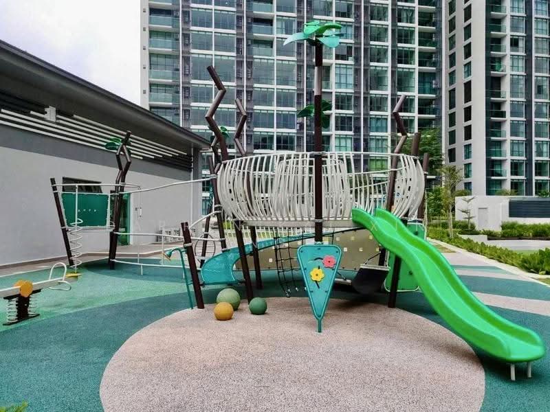 Kediaman Servis untuk Dijual di Sunsuria Forum - Darren Kai Xin Ng - Exterior - PropertyGuru.com.my