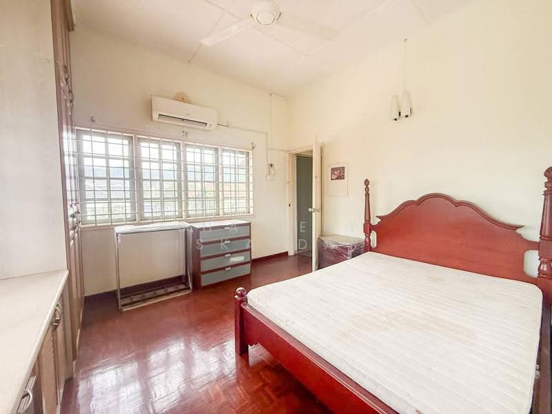 Rumah Banglo untuk Dijual di Ampang Jaya (Ampang) - Shaziery Iskandar - Bedroom - PropertyGuru.com.my
