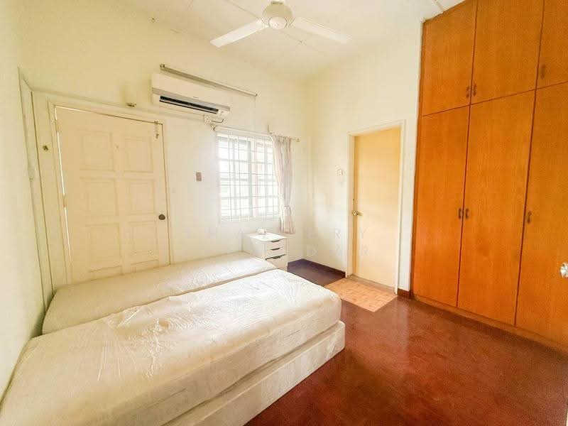Rumah Banglo untuk Dijual di Ampang Jaya (Ampang) - Shaziery Iskandar - Bedroom - PropertyGuru.com.my