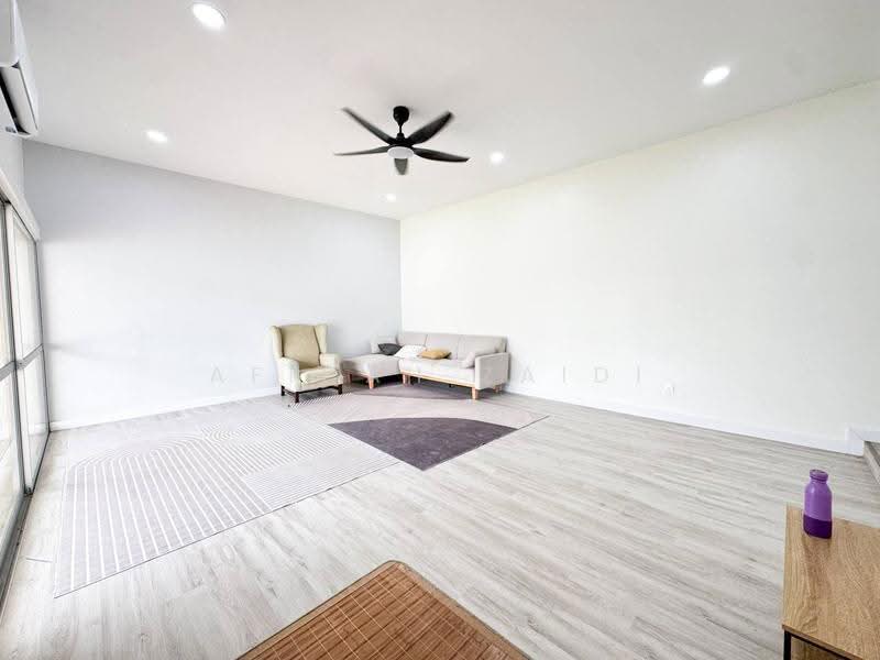 Bungalow House untuk Dijual di Taman Ampang Utama (Ampang) - Afiqah zaidi - Living Room - PropertyGuru.com.my