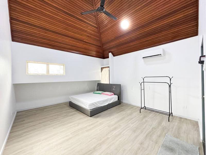 Bungalow House untuk Dijual di Taman Ampang Utama (Ampang) - Afiqah zaidi - Bedroom - PropertyGuru.com.my