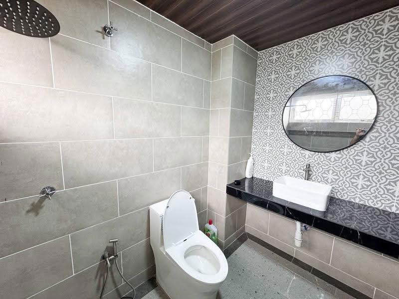 Bungalow House untuk Dijual di Taman Ampang Utama (Ampang) - Afiqah zaidi - Bathroom - PropertyGuru.com.my
