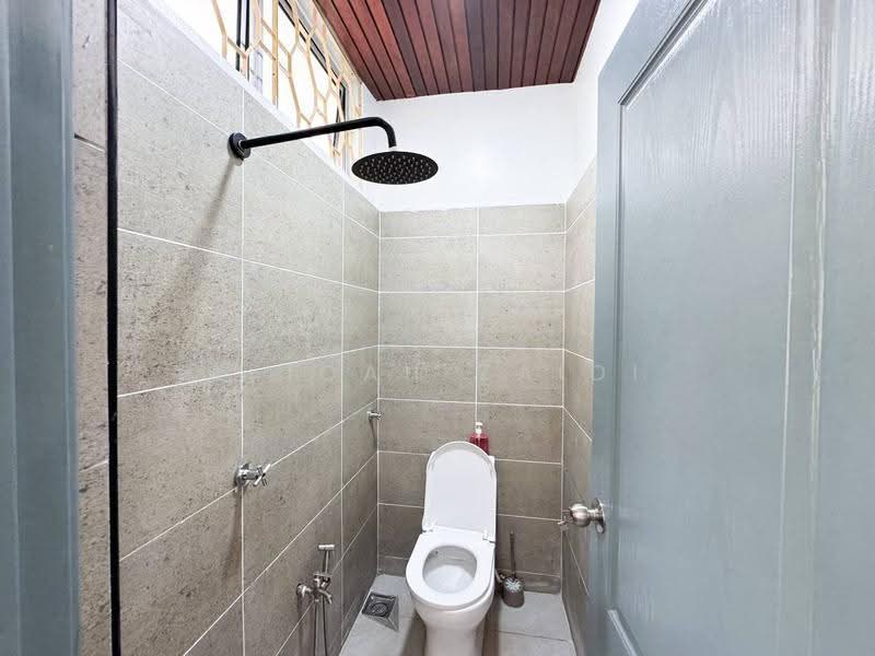 Bungalow House untuk Dijual di Taman Ampang Utama (Ampang) - Afiqah zaidi - Bathroom - PropertyGuru.com.my