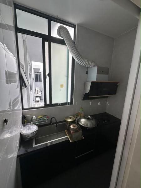 Condominium for Sale at The Henge - See Hui Tan - Kitchen - PropertyGuru.com.my
