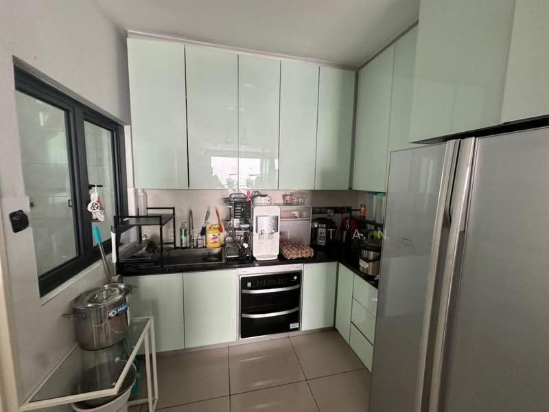 Condominium for Sale at The Henge - See Hui Tan - Kitchen - PropertyGuru.com.my