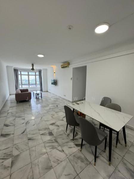 Kondominium untuk Dijual di Endah Regal Condominium - Jacky Wong - Living Room - PropertyGuru.com.my