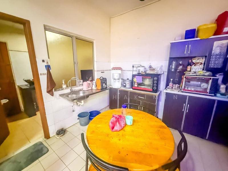 Terraced House for Sale in Saujana Rawang (Rawang) - Nazrin Hakimin - Kitchen - PropertyGuru.com.my