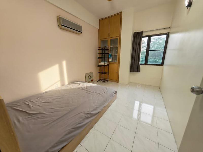 Kondominium untuk Dijual di Lakeside Tower - Bryan Teng - Bedroom - PropertyGuru.com.my