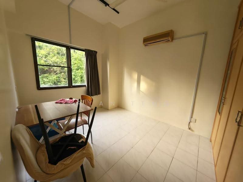 Kondominium untuk Dijual di Lakeside Tower - Bryan Teng - Dining Room - PropertyGuru.com.my