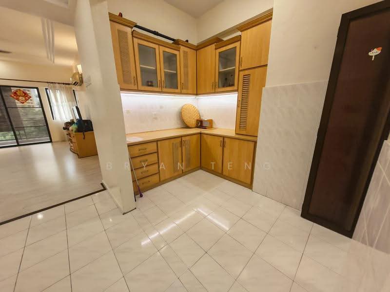 Kondominium untuk Dijual di Lakeside Tower - Bryan Teng - Kitchen - PropertyGuru.com.my