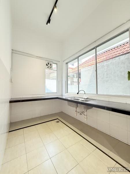 Rumah Berkembar untuk Disewa di Setia Damai (Setia Alam) - Ryan . - Kitchen - PropertyGuru.com.my