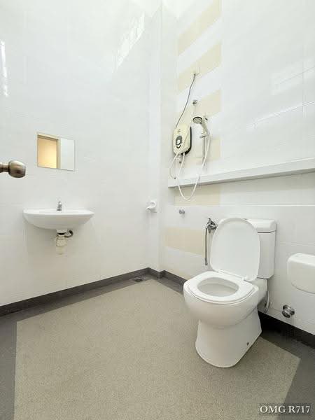 Rumah Berkembar untuk Disewa di Setia Damai (Setia Alam) - Ryan . - Bathroom - PropertyGuru.com.my