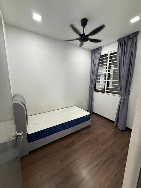 Kediaman Servis untuk Disewa di Silk Sky - Kelton Seet - Bedroom - PropertyGuru.com.my