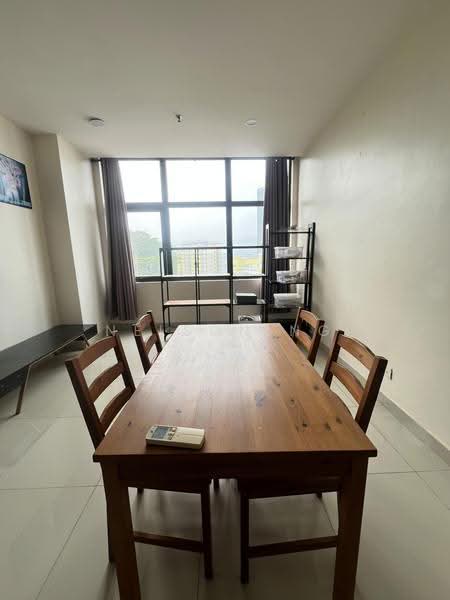 Kediaman Servis untuk Disewa di Emerald Avenue - Nelson Ng - Dining Room - PropertyGuru.com.my