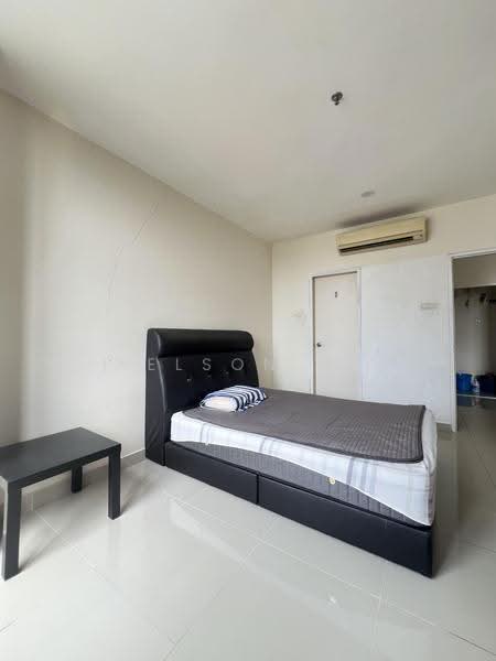 Kediaman Servis untuk Disewa di Emerald Avenue - Nelson Ng - Bedroom - PropertyGuru.com.my