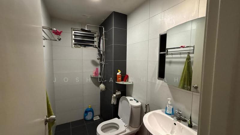 Condominium for Rent at Residensi Rampai (The Parc Tower) - Joshua Cheah - Bathroom - PropertyGuru.com.my