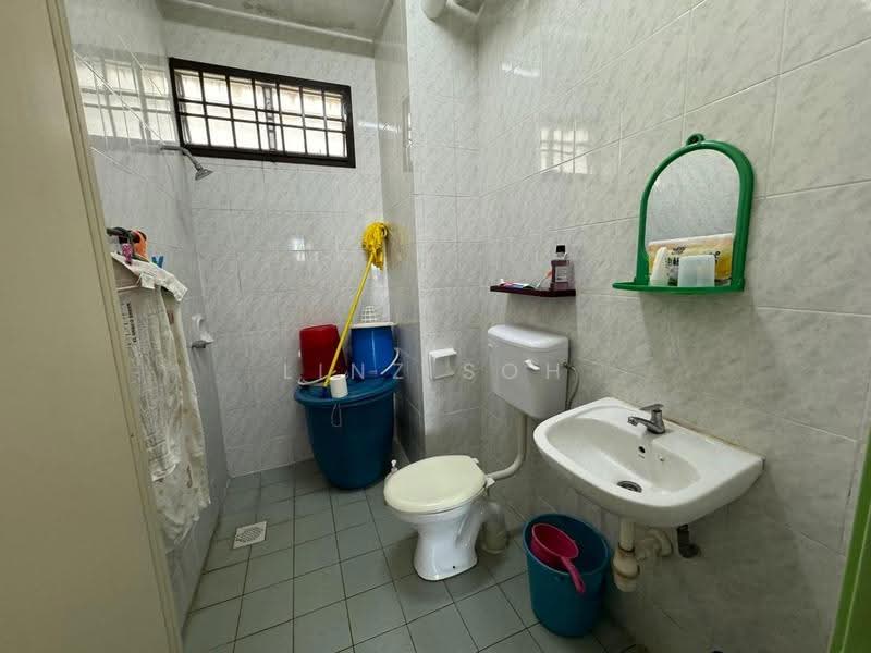 Pangsapuri untuk Dijual di Idaman Senibong - Linz Soh - Bathroom - PropertyGuru.com.my