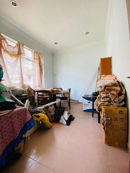 Rumah Berkembar untuk Dijual di Taman Panchor Jaya (Paroi) - Halim HP - Living Room - PropertyGuru.com.my