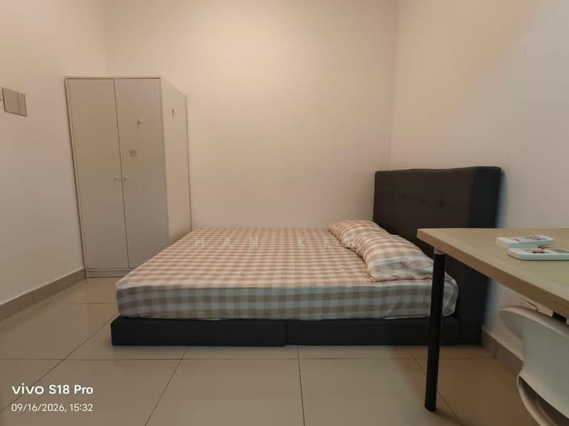 Kediaman Servis untuk Disewa di DK Senza - Han Ker - Middle Bedroom - PropertyGuru.com.my