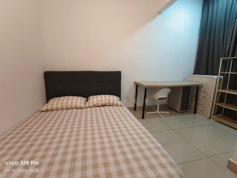 Kediaman Servis untuk Disewa di DK Senza - Han Ker - Middle Bedroom - PropertyGuru.com.my