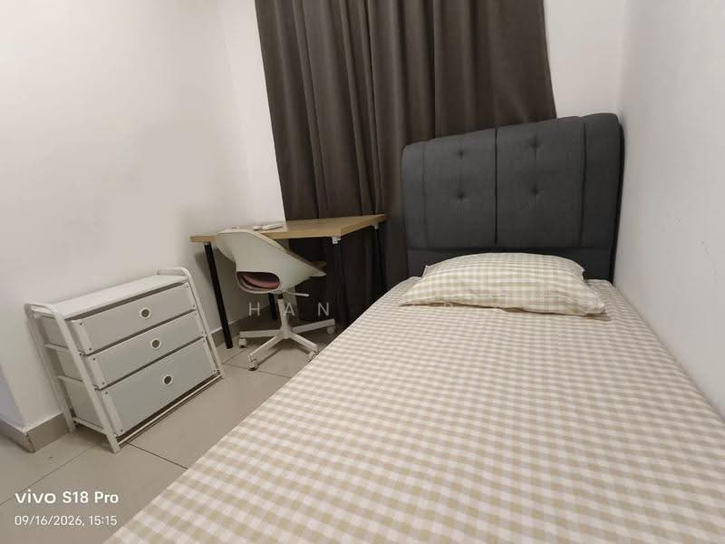 Kediaman Servis untuk Disewa di DK Senza - Han Ker - Small Bedroom - PropertyGuru.com.my