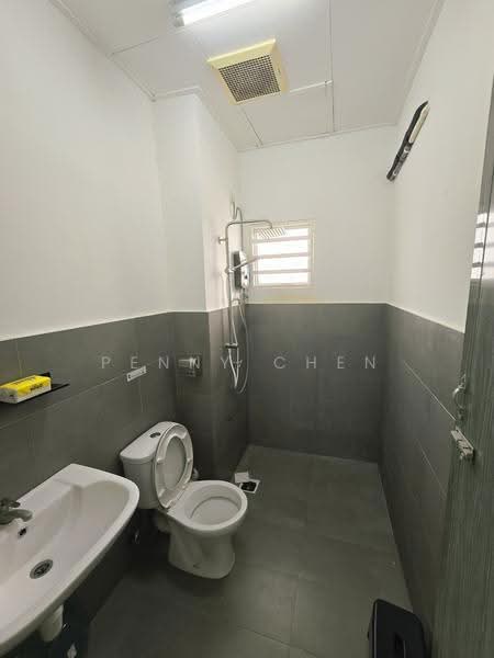 Rumah Teres 2-Tingkat untuk Dijual di Taman Pakatan Jaya (Tambun) - PENNY CHEN - Bathroom - PropertyGuru.com.my