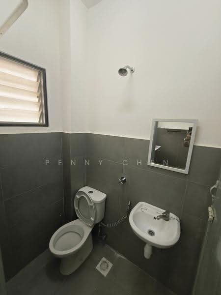 Rumah Teres 2-Tingkat untuk Dijual di Taman Pakatan Jaya (Tambun) - PENNY CHEN - Bathroom - PropertyGuru.com.my