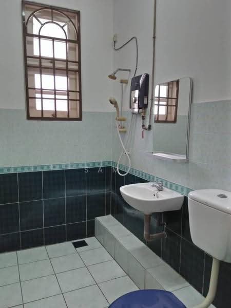 Rumah Teres 2-Tingkat untuk Disewa di Panorama Lapangan Perdana (Ipoh) - Sam . - Bathroom - PropertyGuru.com.my