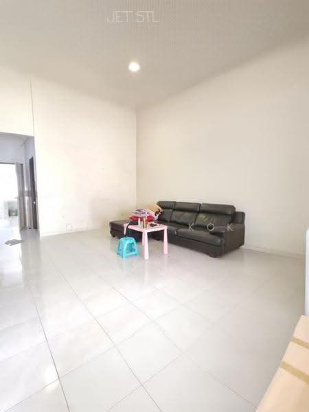 2-storey Terraced House for Sale in Setia Impian (Setia Alam) - Daniel Kok - Living Room - PropertyGuru.com.my