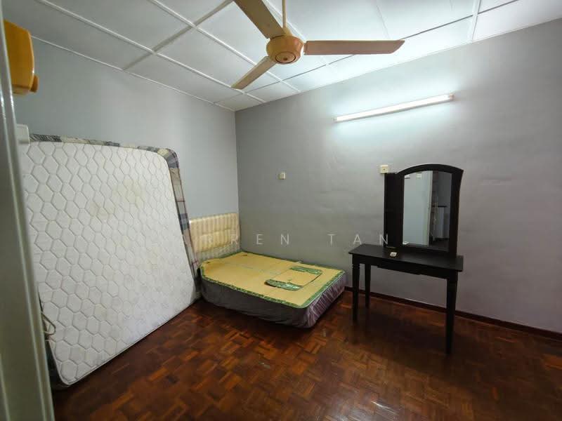 2-storey Terraced House for Rent in Taman Sentosa (Klang) - Jarren Tan - Bedroom - PropertyGuru.com.my